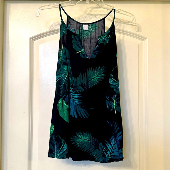 Old Navy Tops - Old Navy - Tropical Leaf Halter Style Tank - In perfect condition!